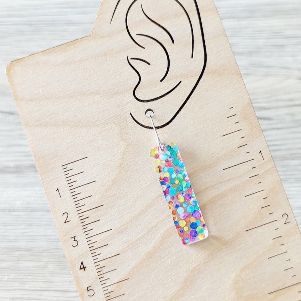 NWOT MINTEDAVE Acrylic Rainbow Confetti Bar Earrings Statement ​Colorful Party - Picture 2 of 4